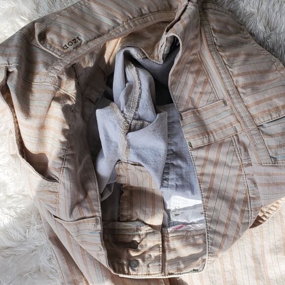 Womens Khaki low rise Izod Pinstriped Cargo Jean Pedal Pushers Capri Pants - Picture 8 of 9